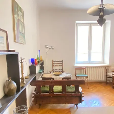 Feel Like At * 바르샤바